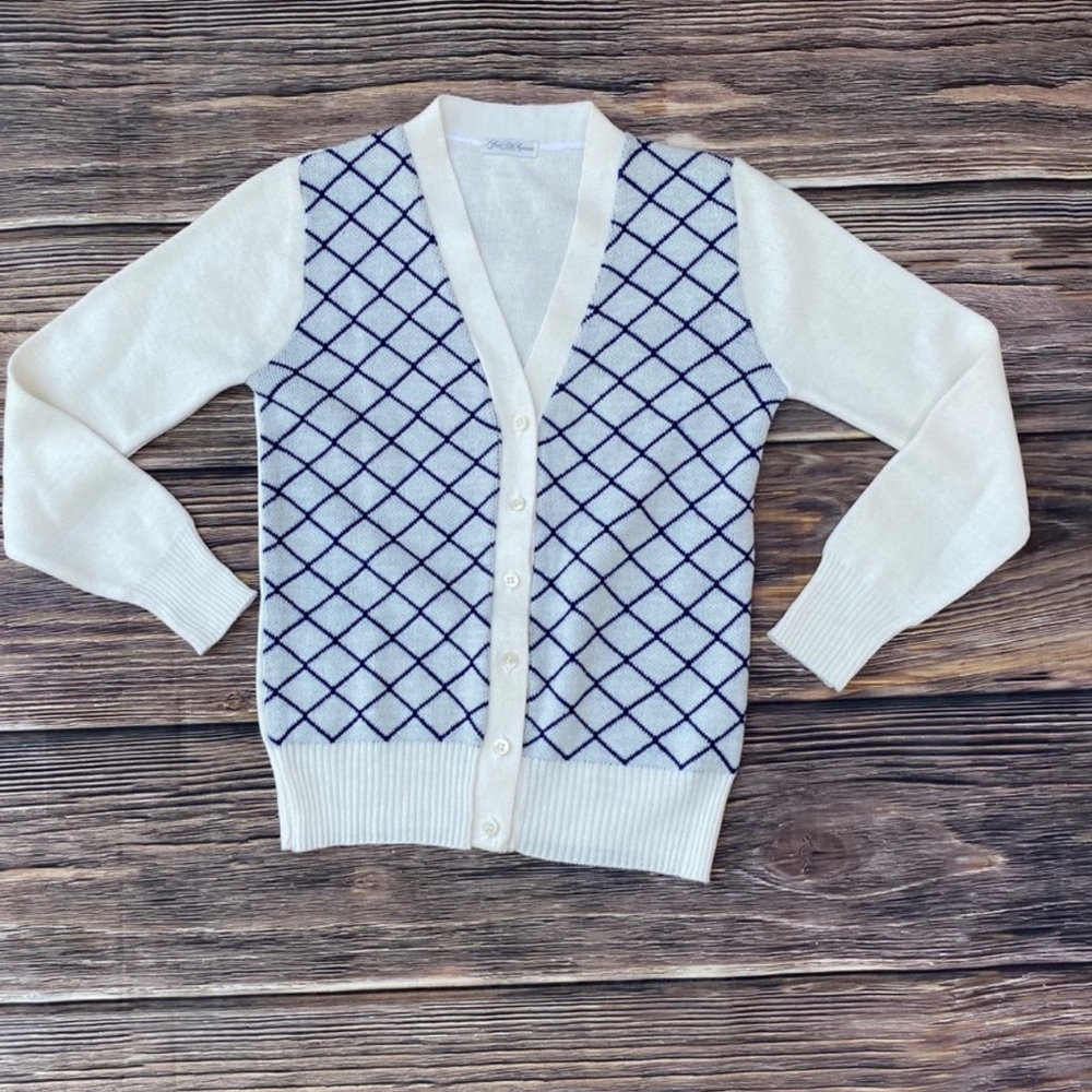 Saks Fifth Avenue Women’s Cardigan Sweater SZ Medium